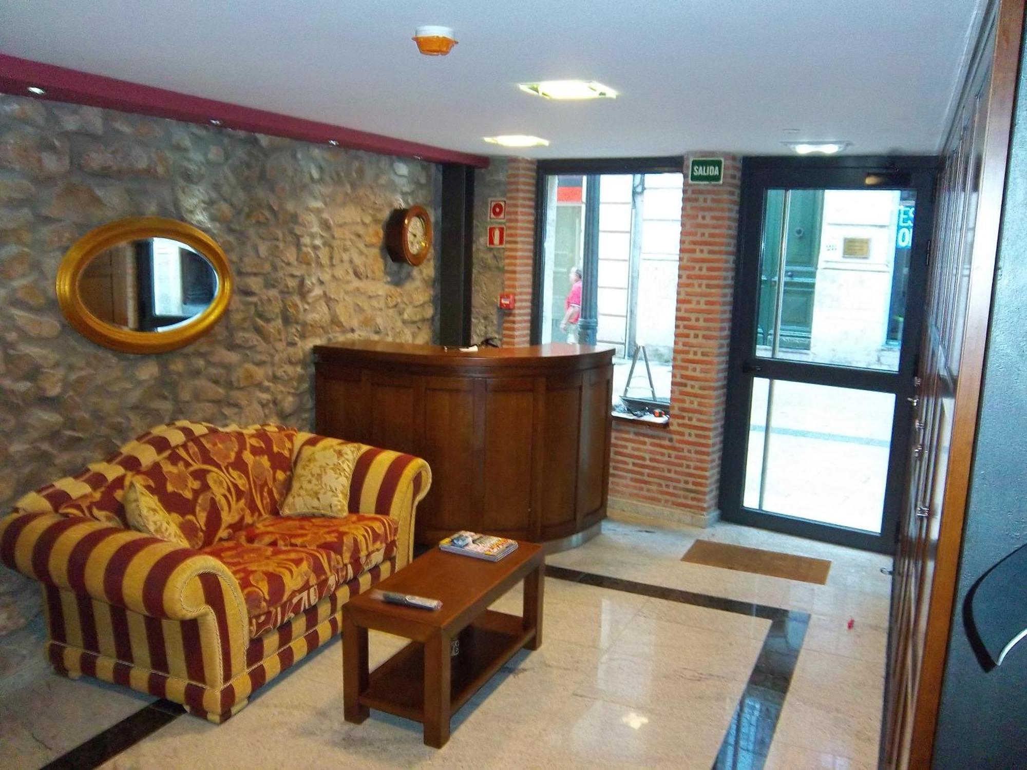 Apartamentos Entrepalacios Avilés Exteriér fotografie
