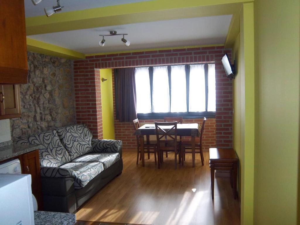 Apartamentos Entrepalacios Avilés Pokoj fotografie